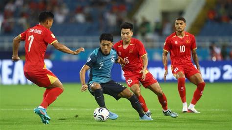 Singapore grind out draw in Vietnam to leave ASEAN Championship fate in ...