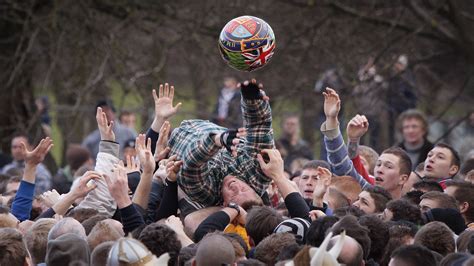 Up'Ards go ahead in first day of Royal Shrovetide Football game in Ashbourne - BBC News
