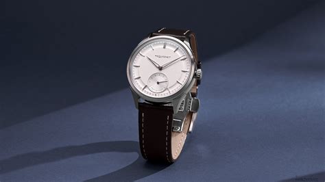 Pequignet Refines Their Royale Line With A Wind-Up Wonder - Watch Advice