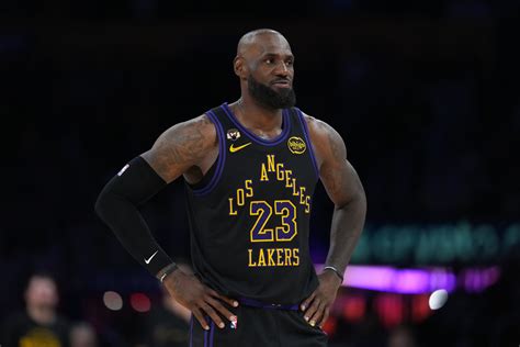 15-Year NBA Veteran Predicts LeBron James Won't Retire in Los Angeles ...