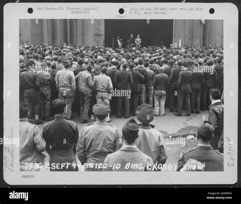 Aviation support service members Black and White Stock Photos & Images ...