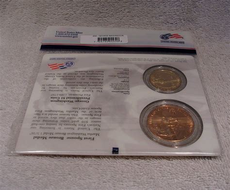 George Washington Presidential $1 Dollar Coin & First Spouse Medal Set ...