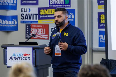 Michigan Democrats endorse Gilchrist for secretary of state, Savit for attorney general ...