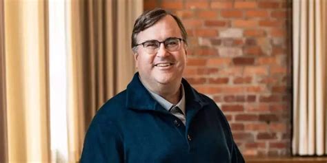 Reid Hoffman's LinkedIn rule: Dinner at home with family, then open the ...