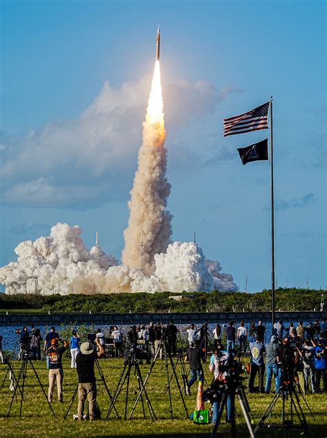 Artemis II flight tracker. Friday updates on Orion location