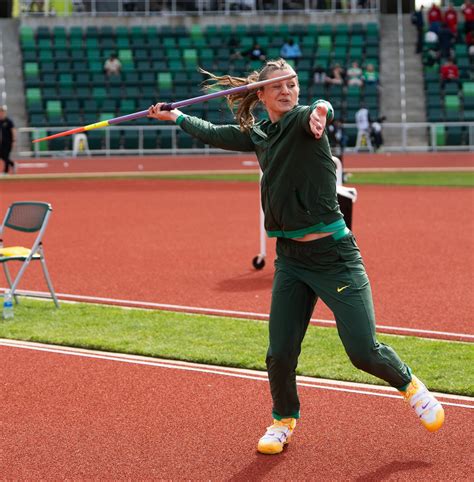 Ducks are faring well in the early stages of outdoor track and field season - Daily Emerald