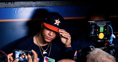 Another Game, Another Pitching Meltdown; Mariners Walk Off Astros 8-7 – The Launch Angle