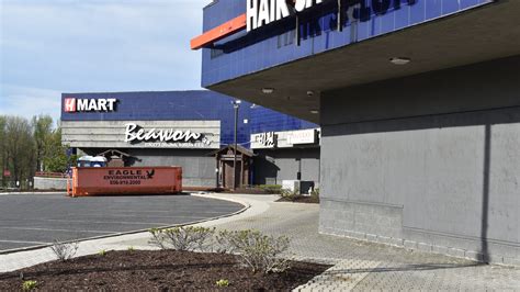 H Mart expansion plan would create a two-story supermarket, food court