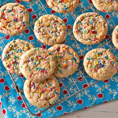 38 Easy Tailgate Desserts to Pack Up for Game Day - Dining and Cooking