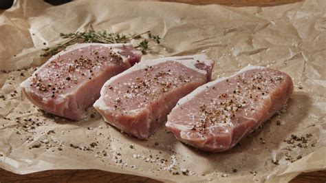 The right oven temperature for perfect pork chops every time