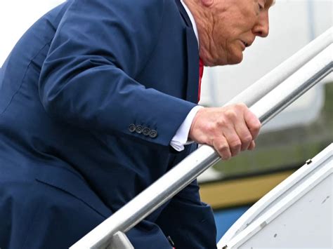 Fox News Guest Suffers Scary Collapse Live on Air: ‘Oh My Goodness!’