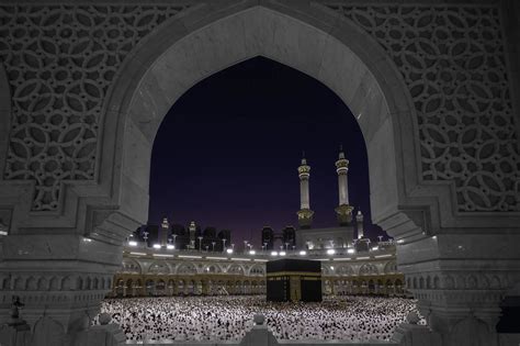 Best Time to Perform Umrah 2026