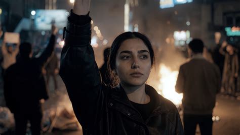 Tribeca 2026: AI-Generated Film Dreams of Violets to Premiere
