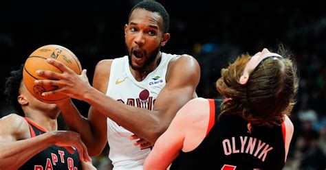 Jarrett Allen and Evan Mobley's double-doubles lead Cavaliers past ...