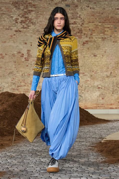 The Best Runway Trend Recently? “Ugly” Color Combinations