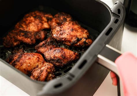 Meow Recipes: Air Fryer Chicken Thighs