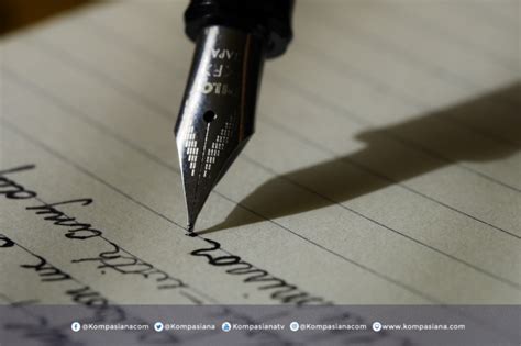 Kritik Esai Dalam Novel Kesatria Putri dan Bintang Jatuh - Kompasiana.com