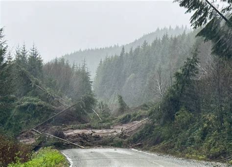 Heavy rain triggers mudslides, ferry sailings cancelled - North Shore News