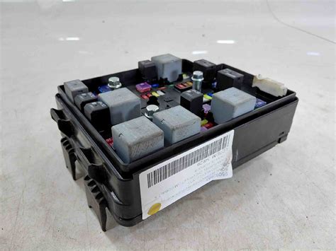 CAIXA DE FUSIVEIS CHEVROLET SONIC 1.6 2013 Chevrolet