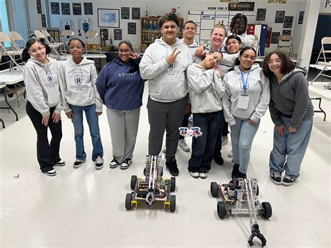 "Bulldog Brainiacs" Fine-Tune Their Drones - New Haven Independent