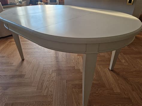 Handmålat utdragbart matbord för upp till 8 pers | Köp på Tradera ...