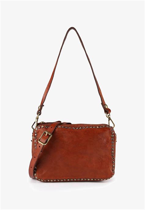 Campomaggi KATE SCHULTER - Cross body bag - cognac - Zalando