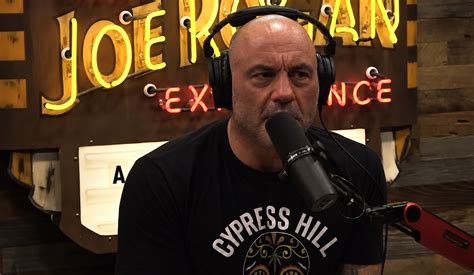 Joe Rogan was under attack everywhere… then he finally confronted CNN