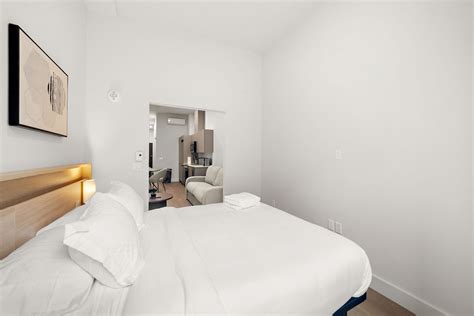 Nomade | Modern Luxury Apt | Heart of Downtown MTL - Flats for Rent in ...