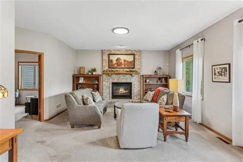 3637 Commonwealth Rd, Woodbury, MN 55125 | Realtor.com®