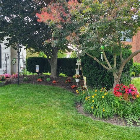 12 Front Yard Landscaping Ideas That Make a Big First Impression