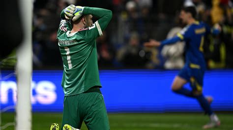 Video: "The moment that made history"... Donnarumma loses his composure and a Bosnian lad ...