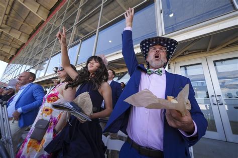 2025 Preakness Stakes: Pre-race favorite Journalism surges to win - Los ...