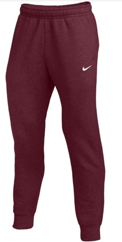 Amazon.com: Nike Club Men's Training Joggers (Dark Maroon, Small ...