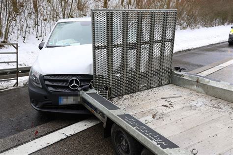 Unfall mit mehrere Fahrzeugen auf der A7 - Osthessen|News