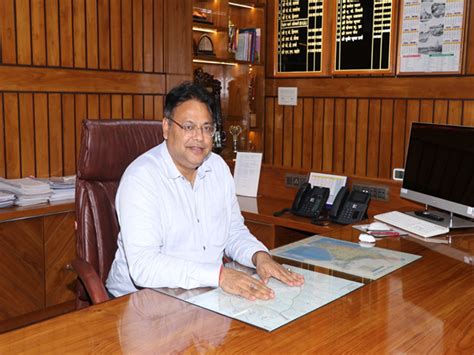 Ved Prakash takes charge as Divisional Railway Manager of Ahmedabad ...