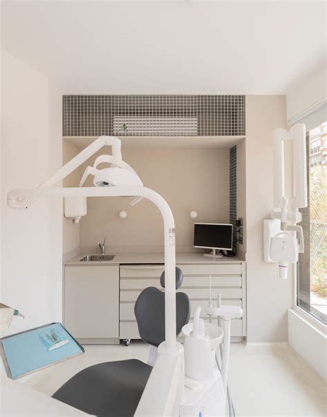 Redefining Healthcare: Five Contemporary Clinic Designs in Athens ...