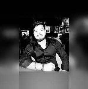 बीच मैच में रोहित शर्मा ने अपने हाथों में ली कप्तानी, देखते रहे शुभमन ...