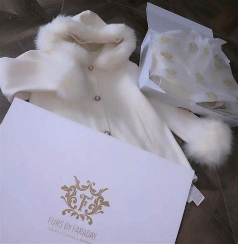 Venezuela Fury shows off brand-new REAL fur coat months after fans ...