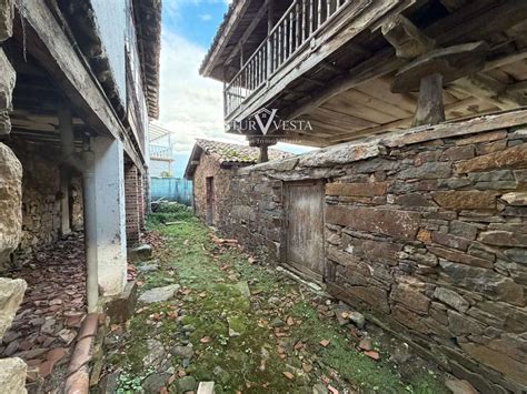 2 bedroom Villa for sale in Salas with garage - € 74,000 (Ref: 9762328)