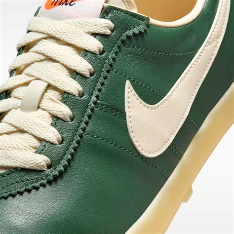 NIKE ASTROGRABBER LTHR W