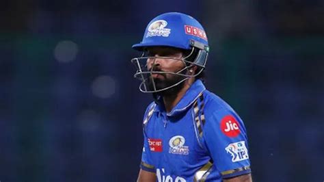 'Hardik Ka Baap Rohit Sharma': Girl Brutally Trolls MI Skipper For His ...