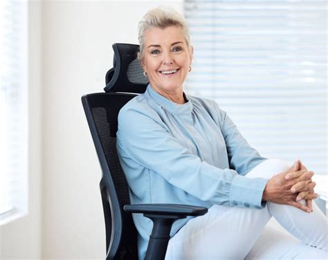 Best Office Chairs for Back Pain | Arthritis Knee Pain Centers