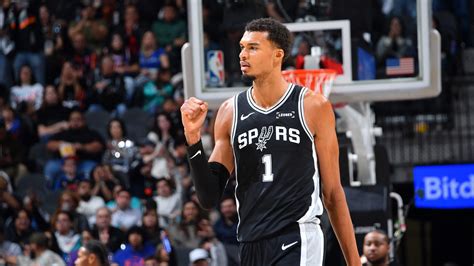 Victor Wembanyama MRI shows no ligament damage in left knee