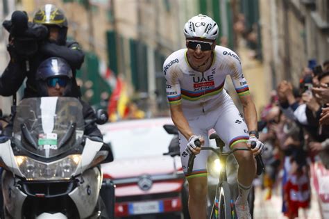 Zonneveld slaakt zucht na Pogacar-dominantie in Strade: 'Achtervolgers ...