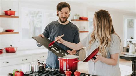 10 cooking shortcuts chefs actually use & 10 they avoid entirely