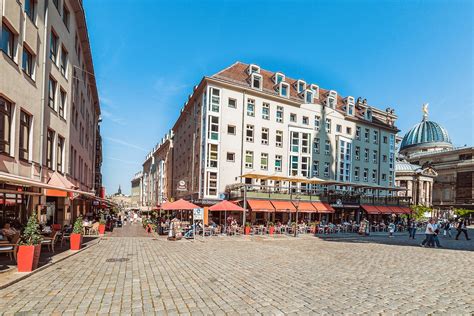 Small studio apartment at the Frauenkirche - Flats for Rent in Dresden ...
