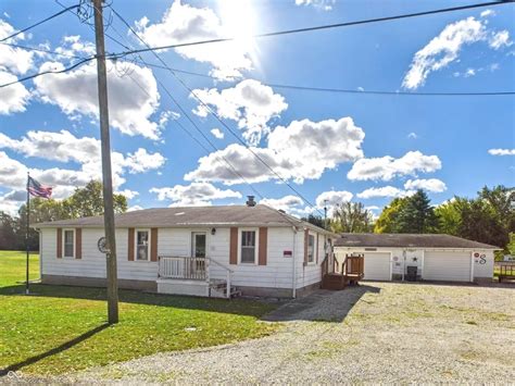 41 Sycamore St, Alexandria, IN 46001 | Realtor.com®