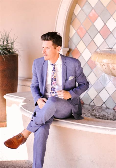 Best wedding attire for male guests | Beachweddingtips.com
