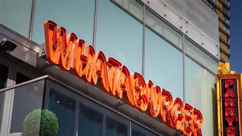 Whataburger closes eight restaurants in three Southern states after ...