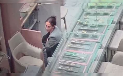 Saleswoman caught on camera emptying jewellery trays worth Rs 1.5 crore